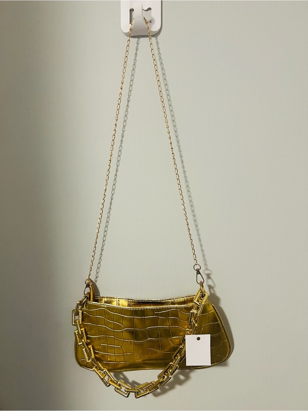 🆕 Gold Croc-Embossed Shoulder Bag with Chain Strap